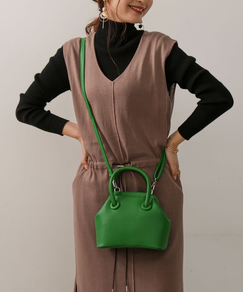 ALTROSE（アルトローズ）の「2WAYミニボストン　[シグマ]（ボストンバッグ・レディース・グリーン/ブラック/マスタード/ベージュ・FREE）」の3枚目の写真