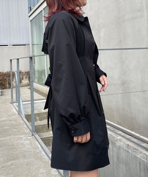 MAJESTIC LEGON(マジェスティックレゴン)の「スタイルアップステンカラーコート(ステンカラーコート・レディース・ブラック/ベージュ/アイボリー/ピンク・SMALL/MEDIUM)」の6枚目の写真