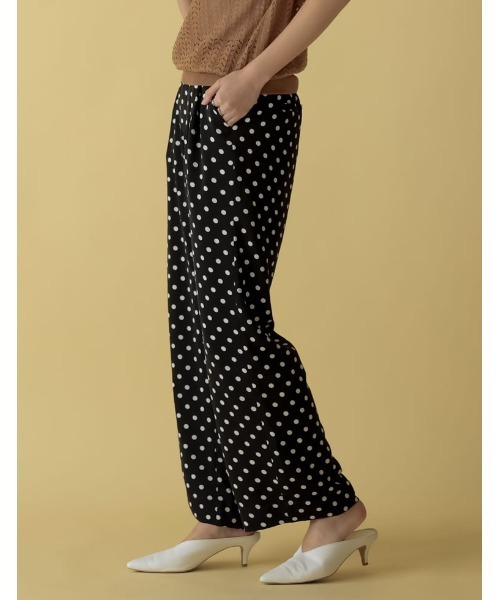 Re:EDIT(リエディ)の「ドット柄ストレートパンツ(その他パンツ・レディース・ブラック/ホワイト・LARGE/MEDIUM/SHORT)」の3枚目の写真