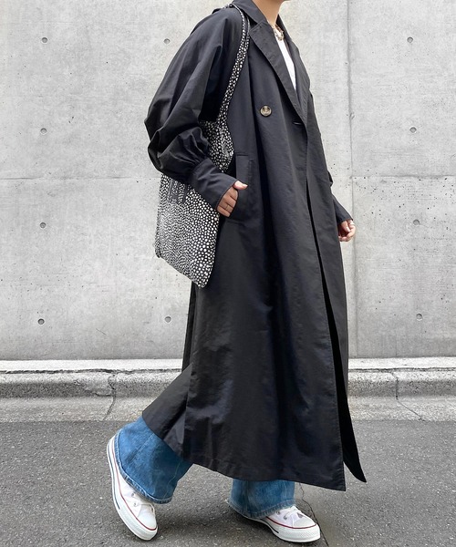 andme（アンドミー）の「ナイロンオーバーサイズトレンチコート（トレンチコート・レディース・ブラック/アイボリー/ベージュ/ライトカーキ・M）」の16枚目の写真