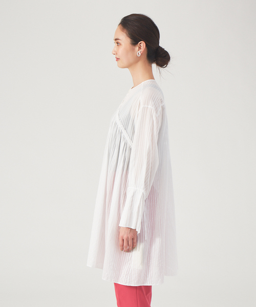 qualite（カリテ）の「アシメギャザーブラウス（シャツ/ブラウス・レディース・ベージュ/オフホワイト・フリー）」の10枚目の写真