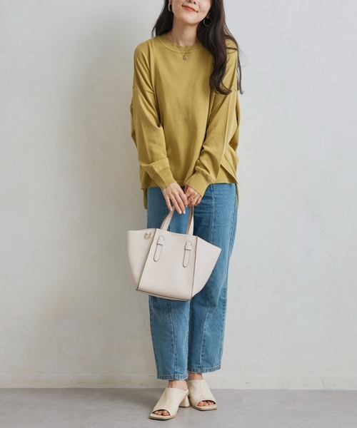 Chez toi(シェトワ)の「フェイクレザー2WAYトートバッグ(トートバッグ・レディース・ブラック/イエロー/アイボリー/グレイッシュベージュ/サックスブルー・FREE)」の8枚目の写真