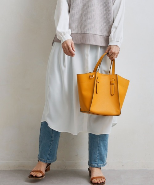 Chez toi(シェトワ)の「フェイクレザー2WAYトートバッグ(トートバッグ・レディース・ブラック/イエロー/アイボリー/グレイッシュベージュ/サックスブルー・FREE)」の20枚目の写真