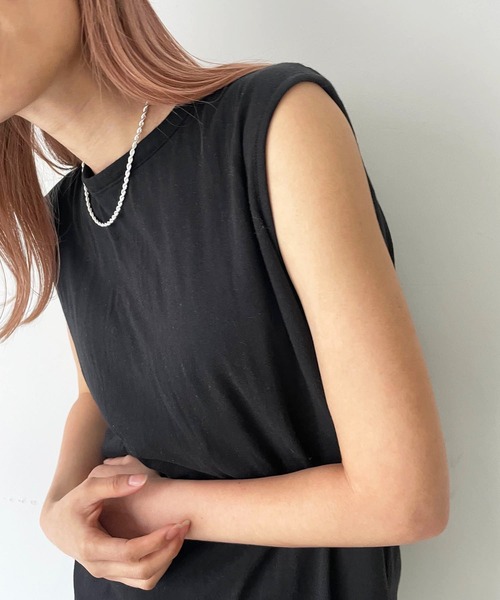 PT（ピーティ）の「Pt(ピーティー) ねじりチェーンネックレス（ネックレス・レディース・シルバー/ゴールド・ONE SIZE）」の3枚目の写真