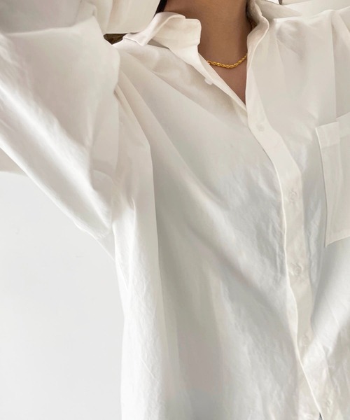 PT（ピーティ）の「Pt(ピーティー) ねじりチェーンネックレス（ネックレス・レディース・シルバー/ゴールド・ONE SIZE）」の5枚目の写真