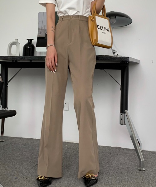 ABITOKYO（アビトーキョー）の「センタープレスセミフレアスラックス（スラックス・レディース・ブルーグレー/ブラック/ピンク/グレイッシュベージュ/モカ/ダークグリーン・M/L/S）」の13枚目の写真