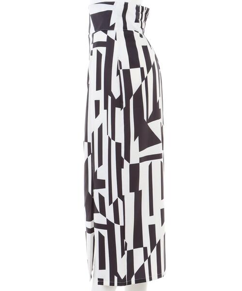 MLI'A（エムリア）の「ジオメ柄フロントスリットナロースカート（スカート・レディース・ホワイト×ブラック/ブラウン・FREE）」の4枚目の写真