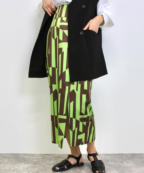 MLI'A（エムリア）の「ジオメ柄フロントスリットナロースカート（スカート・レディース・ホワイト×ブラック/ブラウン・FREE）」の8枚目の写真