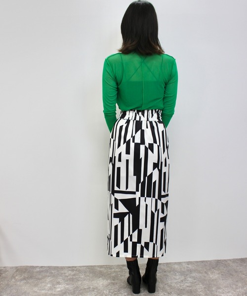 MLI'A（エムリア）の「ジオメ柄フロントスリットナロースカート（スカート・レディース・ホワイト×ブラック/ブラウン・FREE）」の14枚目の写真