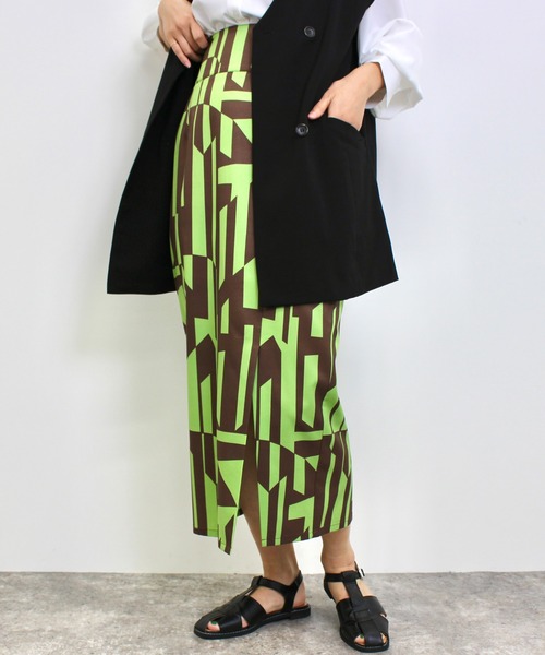 MLI'A（エムリア）の「ジオメ柄フロントスリットナロースカート（スカート・レディース・ホワイト×ブラック/ブラウン・FREE）」の16枚目の写真