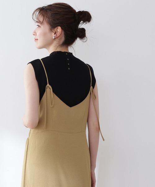 N.（N. Natural Beauty Basic）（エヌエヌナチュラルビューティーベーシック）の「◆総針ボトルネックノースリーブニット（ニット/セーター・レディース・ブラック/ブラウン/オフホワイト/イエロー/グリーン・MEDIUM）」の6枚目の写真