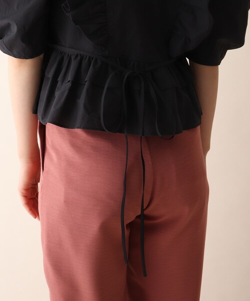 OPAQUE.CLIP(オペークドットクリップ)の「◆フリルデザインVネックブラウス(シャツ/ブラウス・レディース・ブラック/ホワイト系/レッド系1・38)」の10枚目の写真