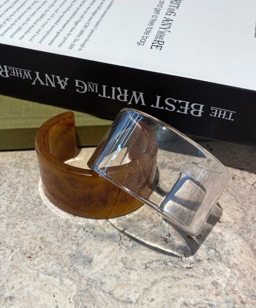 apres jour mignon(アプレジュールミニョン)の「【apresjour mignon×ARIAZ】アクリルバングル(バングル/リストバンド・レディース・ライトブラウン/その他・ONESIZE)」の2枚目の写真