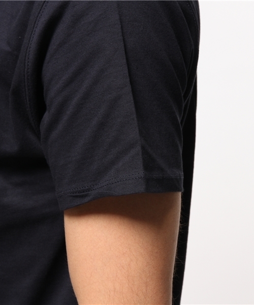 CIVISSUM（シビズム）の「CIVISSUM: オーガニックコットン プリント Tシャツ（Tシャツ/カットソー・メンズ・ブラック/ホワイト系その他/ネイビー/ホワイト・MEDIUM/LARGE/SMALL）」の6枚目の写真