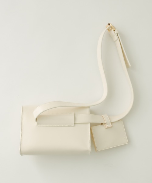 loti（ロティ）の「WEB限定 loti カードケース付きボディBAG（ショルダーバッグ・レディース・オフホワイト/ブラック/ピンク・FREE）」の9枚目の写真