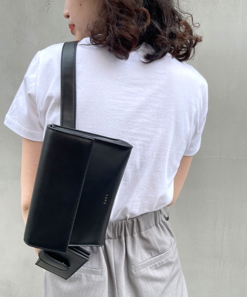 loti（ロティ）の「WEB限定 loti カードケース付きボディBAG（ショルダーバッグ・レディース・オフホワイト/ブラック/ピンク・FREE）」の10枚目の写真
