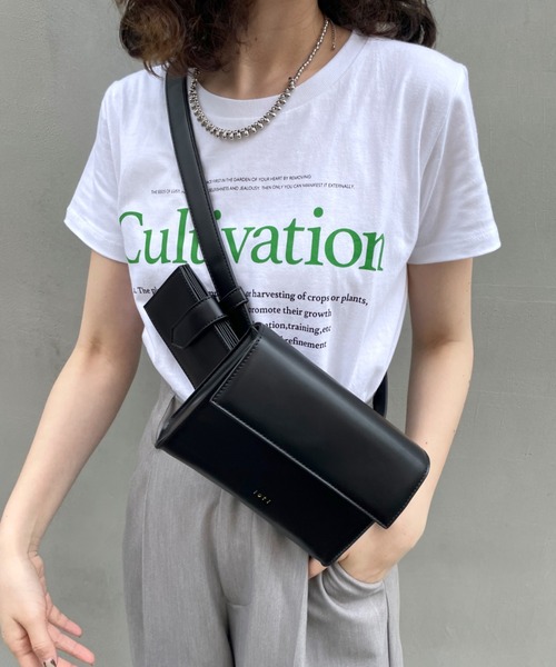loti（ロティ）の「WEB限定 loti カードケース付きボディBAG（ショルダーバッグ・レディース・オフホワイト/ブラック/ピンク・FREE）」の8枚目の写真