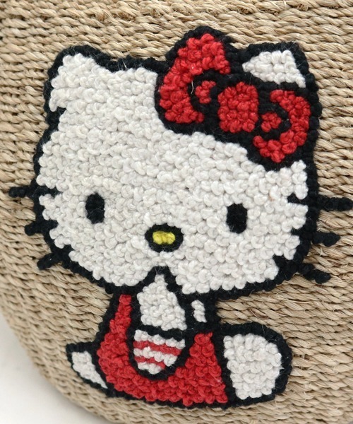 ACCOMMODE(アコモデ)の「【セット商品】SANRIO ハローキティかごバッグ2点セット(かごバッグ・レディース・A・FREE)」の2枚目の写真