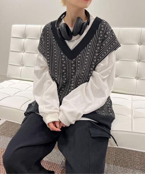 PairPair（ペアペア）の「ジャガードベスト(ユニセックス)（ベスト・レディース・ブラック/ベージュ/グレー・MEDIUM/LARGE）」の2枚目の写真