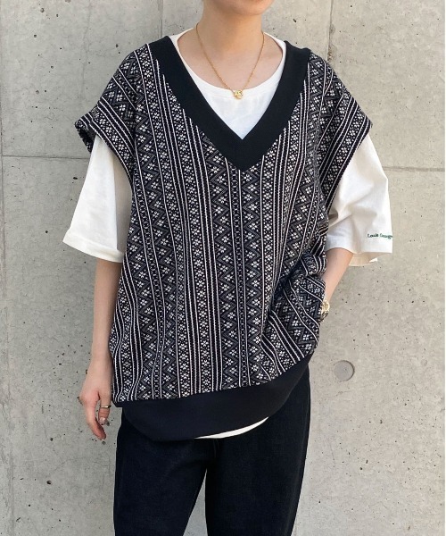 PairPair（ペアペア）の「ジャガードベスト(ユニセックス)（ベスト・レディース・ブラック/ベージュ/グレー・MEDIUM/LARGE）」の4枚目の写真