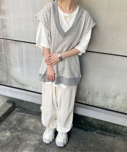 PairPair（ペアペア）の「ジャガードベスト(ユニセックス)（ベスト・レディース・ブラック/ベージュ/グレー・MEDIUM/LARGE）」の11枚目の写真