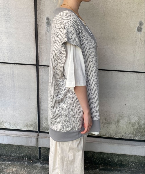 PairPair（ペアペア）の「ジャガードベスト(ユニセックス)（ベスト・レディース・ブラック/ベージュ/グレー・MEDIUM/LARGE）」の13枚目の写真