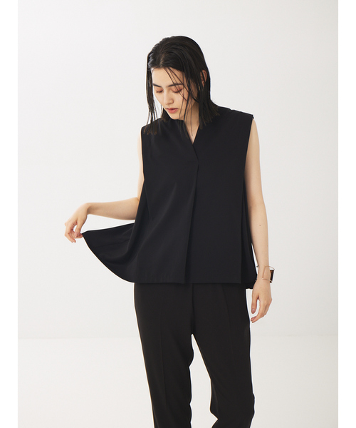 abahouse mavie（アバハウスマヴィ）の「【セットアップ対応】ドライタッチ袖タックノースリーブブラウス（シャツ/ブラウス・レディース・ブラック/グレイッシュベージュ・フリー）」の2枚目の写真