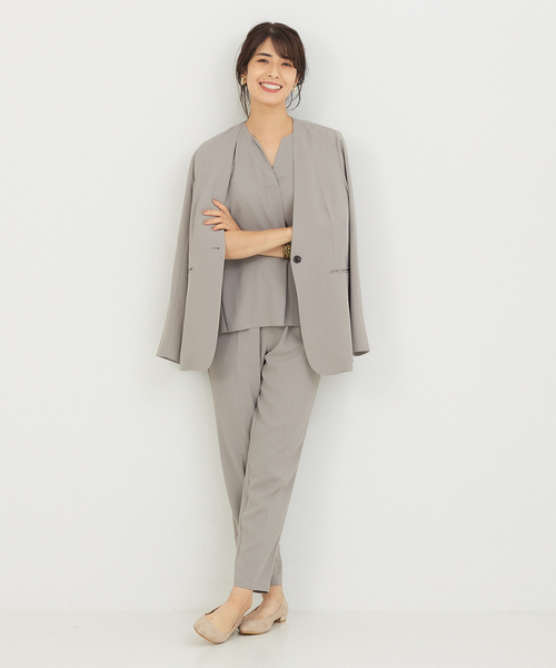 abahouse mavie（アバハウスマヴィ）の「【セットアップ対応】ドライタッチ袖タックノースリーブブラウス（シャツ/ブラウス・レディース・ブラック/グレイッシュベージュ・フリー）」の8枚目の写真