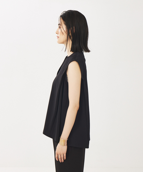 abahouse mavie（アバハウスマヴィ）の「【セットアップ対応】ドライタッチ袖タックノースリーブブラウス（シャツ/ブラウス・レディース・ブラック/グレイッシュベージュ・フリー）」の17枚目の写真
