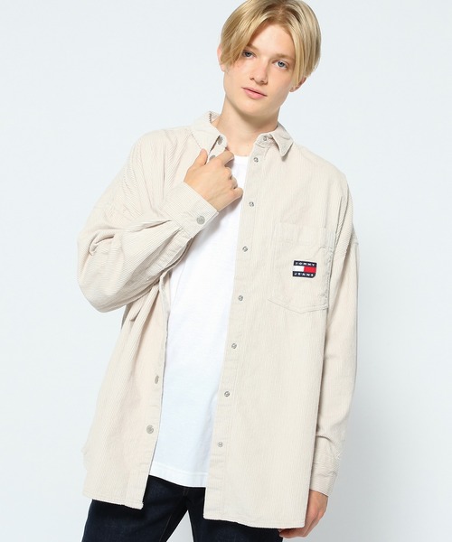 tommy jeans（トミー ジーンズ）の「コーデュロイオーバーシャツ（シャツ/ブラウス・レディース・ピンク/ベージュ・LARGE/X-SMALL/MEDIUM/SMALL/X-LARGE）」の2枚目の写真
