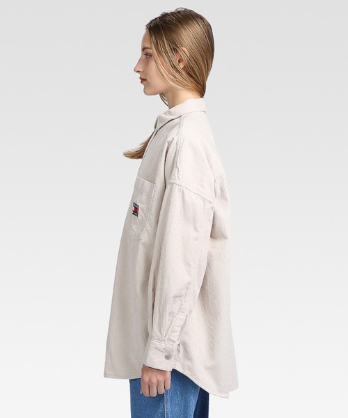 tommy jeans（トミー ジーンズ）の「コーデュロイオーバーシャツ（シャツ/ブラウス・レディース・ピンク/ベージュ・LARGE/X-SMALL/MEDIUM/SMALL/X-LARGE）」の9枚目の写真