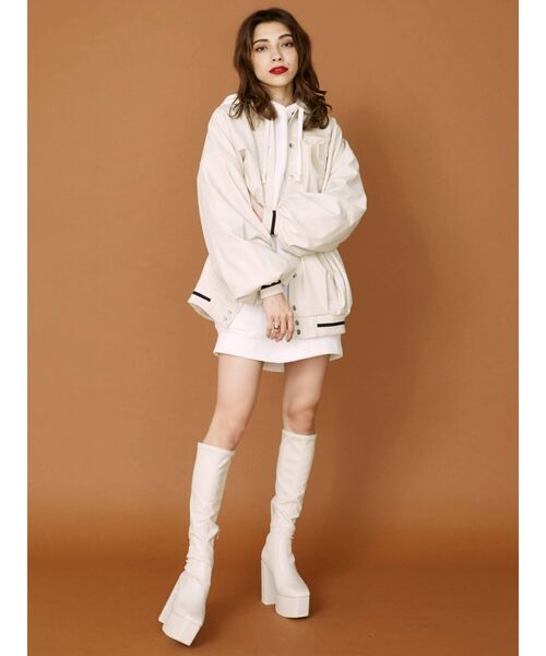 EVRIS（エヴリス）の「ストレッチミドルブーツ（ブーツ・レディース・ホワイト/ブラック・SMALL/MEDIUM/LARGE）」の19枚目の写真