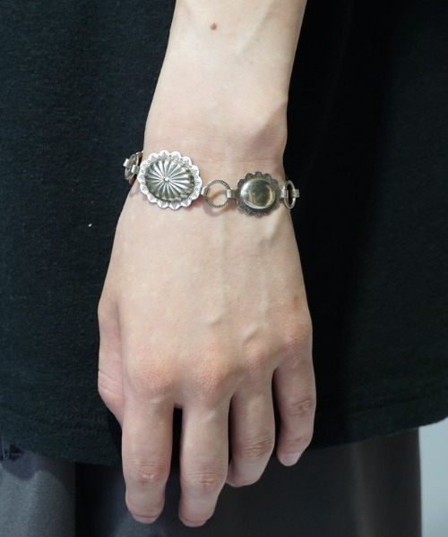 乱痴気（ランチキ）の「【Arrow Novelty】NKL Concho Bracelet-B（ブレスレット・メンズ・シルバー・FREE）」の6枚目の写真