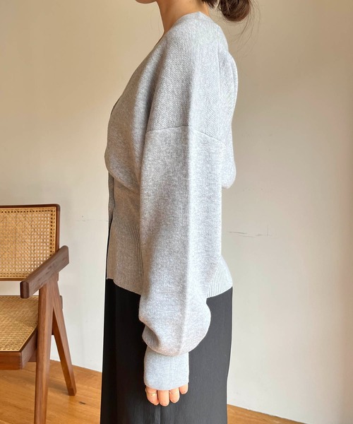 CAPRICIEUX LE'MAGE（カプリシューレマージュ）の「ウエスト切替カーディガン（カーディガン/ボレロ・レディース・グレー/イエロー/モカ・FREE）」の17枚目の写真