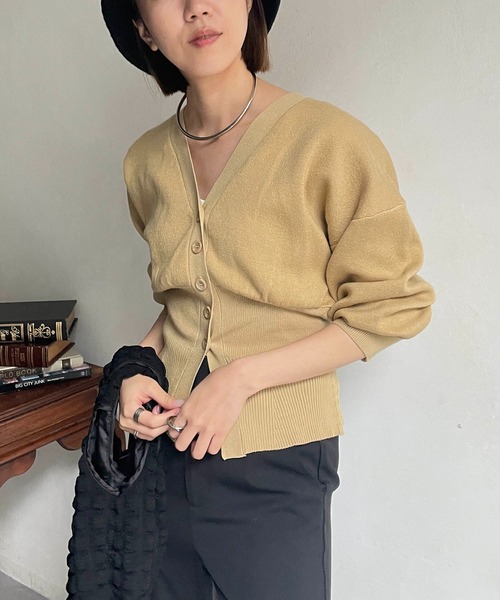 CAPRICIEUX LE'MAGE（カプリシューレマージュ）の「ウエスト切替カーディガン（カーディガン/ボレロ・レディース・グレー/イエロー/モカ・FREE）」の11枚目の写真