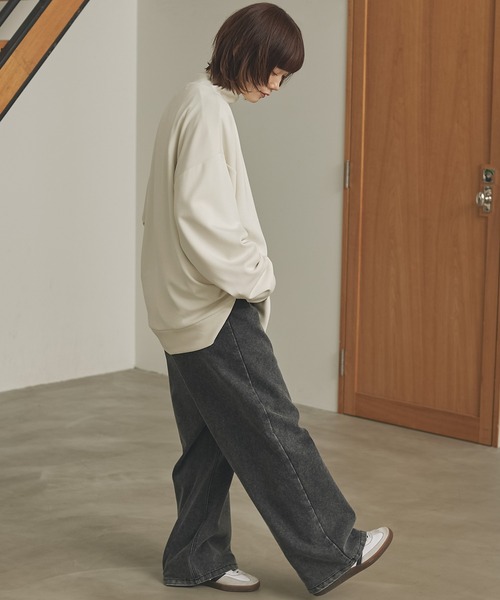 MONO-MART（モノマート）の「モックネック ルーズオーバーサイドスリット ハイポンチ ドレープL/Sカットソー（Tシャツ/カットソー・メンズ・ホワイト/ブラック/ブラウン/ブルーグリーン/グレイッシュブルー/チャコール/ライトグレー/ベージュ/ブルー/レッド/ミント/パープル/グリーン/ダークブラウン/ブルー系・M/L）」の18枚目の写真