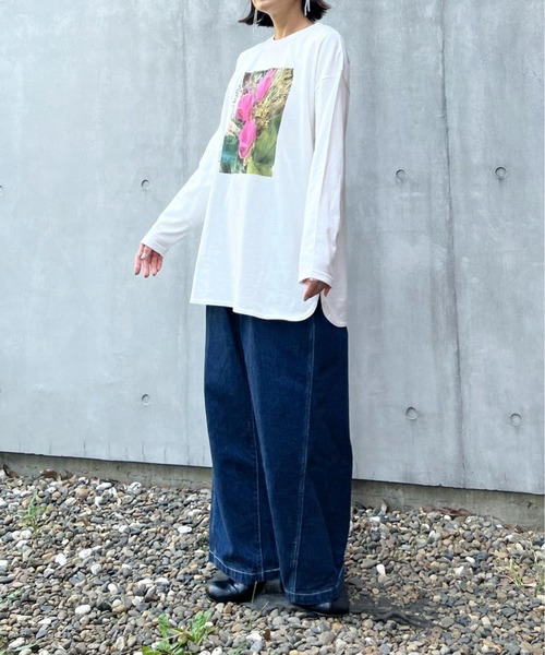 y/m by Yukie(イムバイユキエ)の「flower photo ロンT(Tシャツ/カットソー・レディース・ホワイト・FREE)」の11枚目の写真