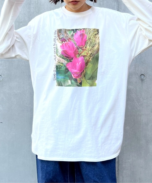y/m by Yukie(イムバイユキエ)の「flower photo ロンT(Tシャツ/カットソー・レディース・ホワイト・FREE)」の3枚目の写真