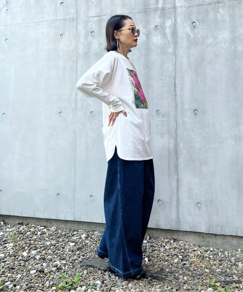 y/m by Yukie(イムバイユキエ)の「flower photo ロンT(Tシャツ/カットソー・レディース・ホワイト・FREE)」の8枚目の写真