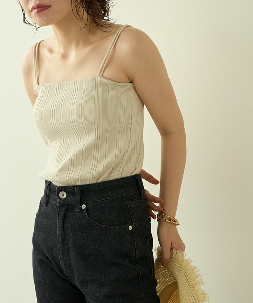 natural couture（ナチュラルクチュール）の「大人ナチュ/カップ付きランダムテレコリブキャミソール（キャミソール・レディース・アイボリー/スミクロ/ブラウン・FREE）」の4枚目の写真