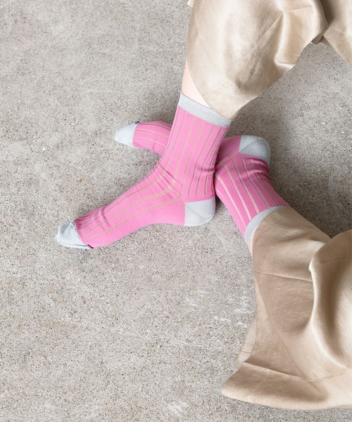 Tricote(トリコテ)の「TRICOTE トリコテ / SEE-THROUGH RIBSOCKS / TR91SO045(ソックス/靴下・レディース・ライトグレー/ベージュ/イエロー・23cm~25cm)」の2枚目の写真