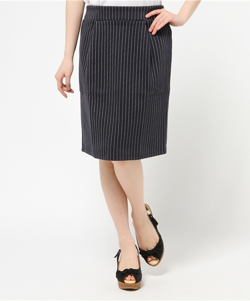 earth music&ecology（アースミュージックアンドエコロジー）の「ストライプタックタイトポンチスカート（スカート・レディース・アイボリー/ネイビー・MEDIUM/SMALL）」の2枚目の写真