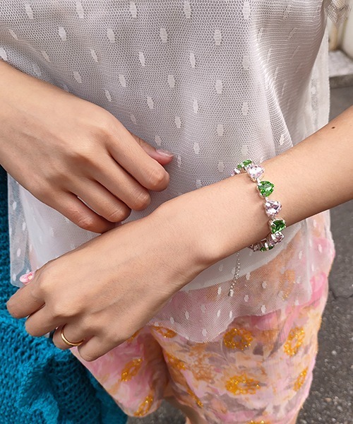 Casselini（キャセリーニ）の「Casselini(キャセリーニ)ハートビジューブレスレット（ブレスレット・レディース・グリーン/クリア/ブラック・FREE）」の8枚目の写真