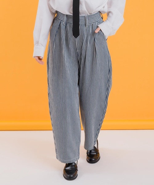 MUHET（ミュエータ）の「【セットアップ可能】ヒッコリーバルーンパンツ（デニムパンツ・レディース・ネイビー・MEDIUM/X-LARGE/SMALL）」の2枚目の写真