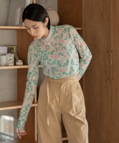 VACANCY（ヴァカンシー）の「ハンドアート柄シアーインナー（Tシャツ/カットソー・レディース・ブルー/グリーン・FREE）」の5枚目の写真