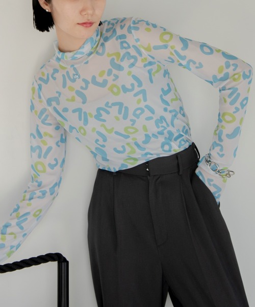 VACANCY（ヴァカンシー）の「ハンドアート柄シアーインナー（Tシャツ/カットソー・レディース・ブルー/グリーン・FREE）」の16枚目の写真