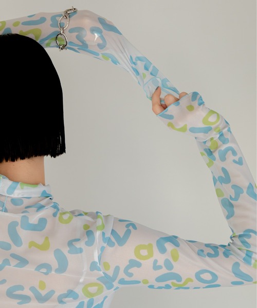 VACANCY（ヴァカンシー）の「ハンドアート柄シアーインナー（Tシャツ/カットソー・レディース・ブルー/グリーン・FREE）」の4枚目の写真