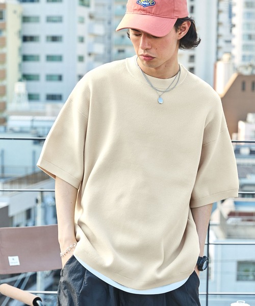 BARK MANHATTAN(バークマンハッタン)の「【洗えるニット+カットソー2点SET】オーバーサイズ捲縮サマーニット&半袖Tシャツ/軽量×抗ピリング×ウォッシャブル×帯電防止(Tシャツ/カットソー・メンズ・ブラック/チャコールグレー/アイボリー/モカ/カーキ/ネイビー・M/L)」の2枚目の写真