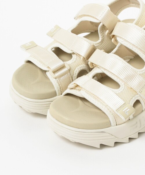 Ray BEAMS(レイビームス)の「FILA × Ray BEAMS / 別注 DISRUPTOR SANDAL(サンダル・レディース・ホワイト/ブラック・23.0cm/24.0cm/25.0cm)」の4枚目の写真