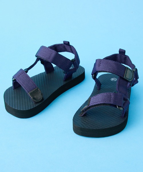 SHISKY（シスキー）の「SHISKY / シスキー バックル マジックテープ 溝入りソール サンダル キッズ（サンダル・キッズ・レッド/ベージュ系/ブラウン/ネイビー系/ベージュ/ブラック/ブラック系/ブラウン系/カーキ/カーキ系/ネイビー/レッド系・21/19/18/17/20/22/16）」の10枚目の写真